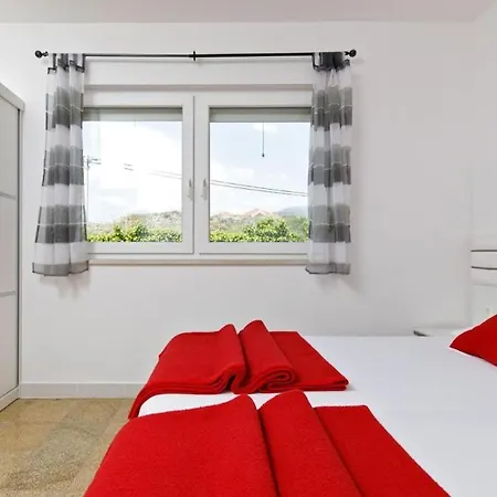 Apartment In Stobrec Split